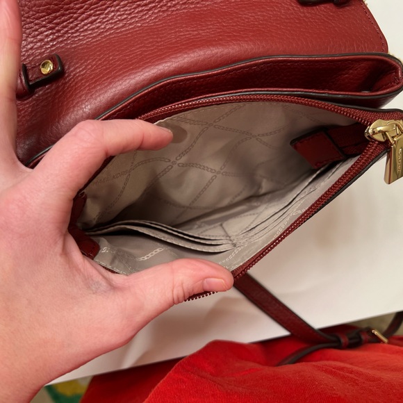 Micheal Kors Crossbody Purse - Picture 4 of 7